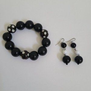 Black Plastic Beaded Costume Jewelry Set.  Bracelet And Earrings
